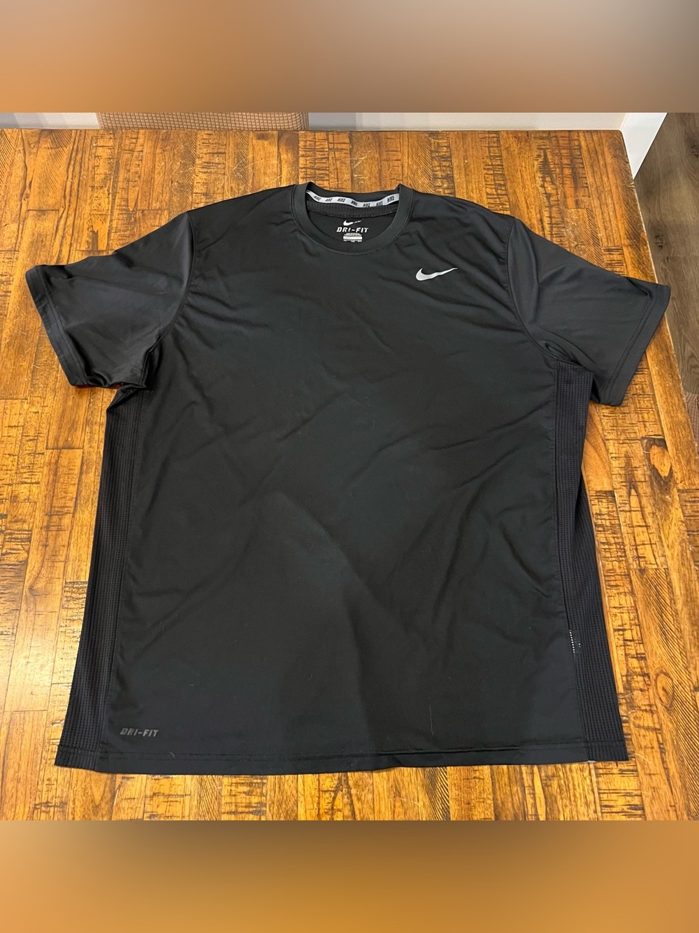 Men’s Nike Dri-FIT Short Sleeve Athletic Tee - Size XXL - Black & Gray